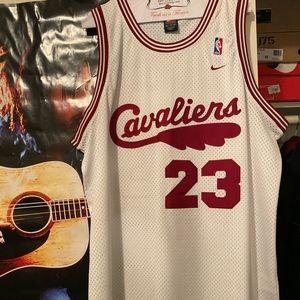 Nike Men’s LeBron James Cleveland Cavaliers Jersey
